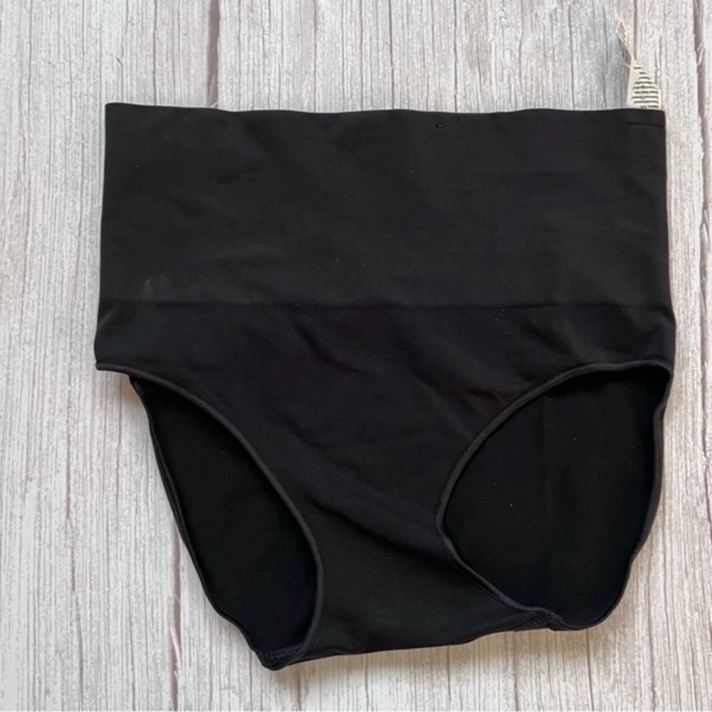 SPANX
Women's EcoCare Seamless Shaping Brief Underwear 40047R